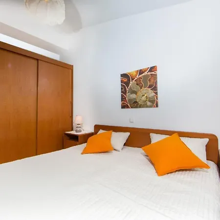 In Pjescana Uvala Mit Grosser Terrass By Interhome Apartman