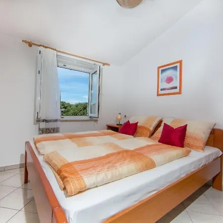 In Pjescana Uvala Mit Grosser Terrass By Interhome *