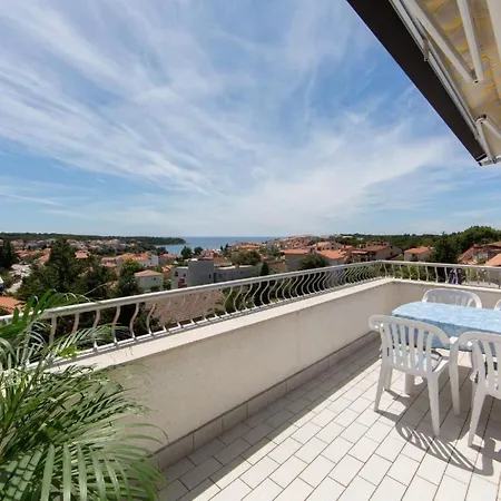In Pjescana Uvala Mit Grosser Terrass By Interhome Apartman *