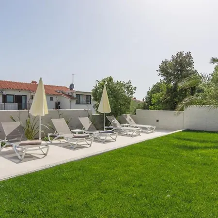 In Pjescana Uvala Mit Grosser Terrass By Interhome * Pula