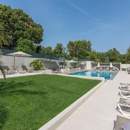 In Pjescana Uvala Mit Grosser Terrass By Interhome Pula