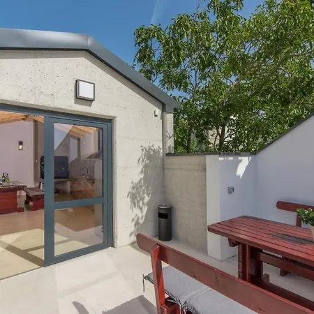 In Pjescana Uvala Mit Grosser Terrass By Interhome Pula